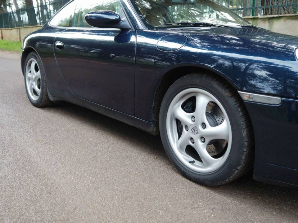 Afbeelding 23/43 van Porsche 911 Carrera (1999)
