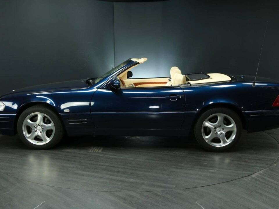 Imagen 3/30 de Mercedes-Benz SL 500 (2000)