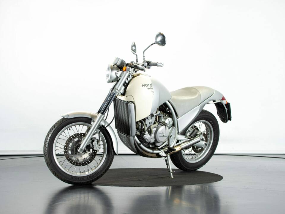 Bild 8/50 von Aprilia Moto 6.5 (2000)