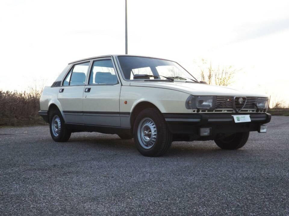 Image 5/50 of Alfa Romeo Giulietta 1.8 (1983)