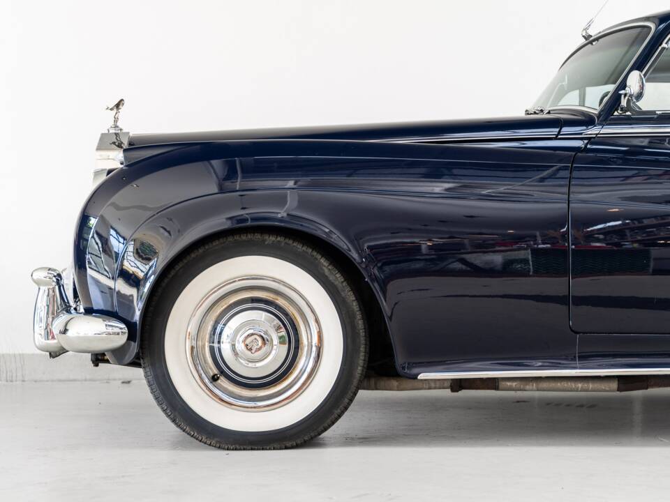 Image 27/40 of Rolls-Royce Silver Cloud II (1960)