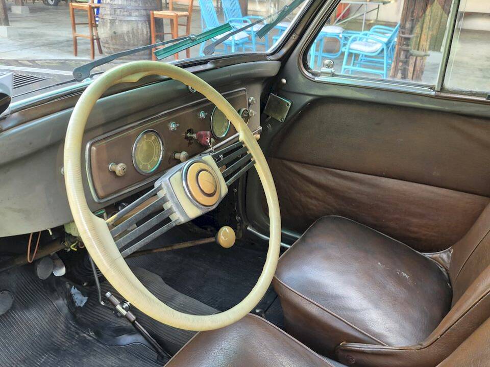 Image 23/42 of FIAT 500 C Belvedere (1953)