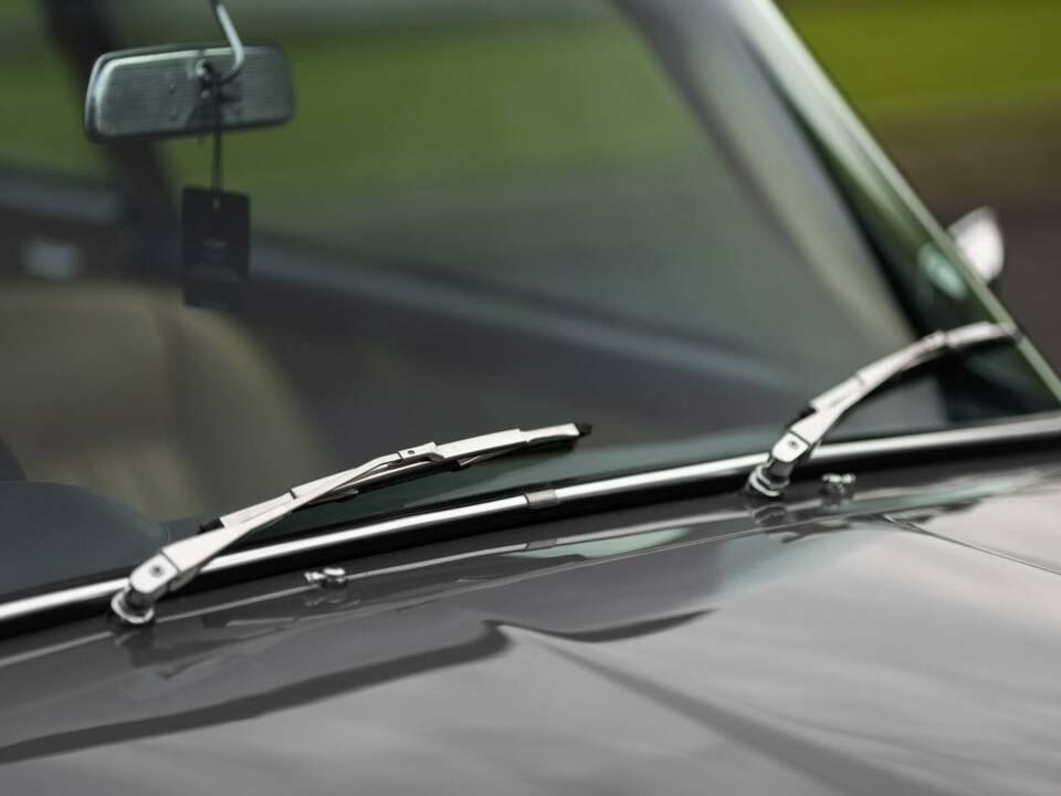 Image 42/50 of Aston Martin DB 4 (1962)
