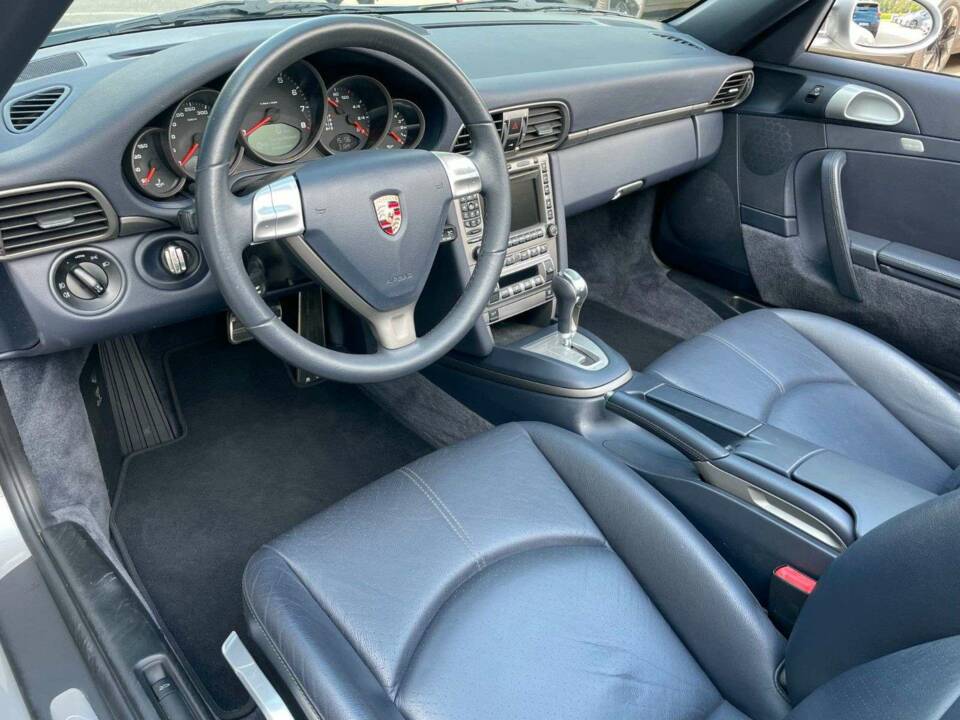 Bild 15/19 von Porsche 911 Carrera (2006)