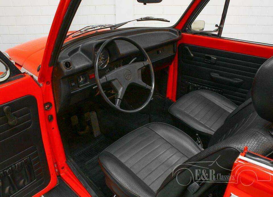 Image 2/19 of Volkswagen Escarabajo 1303 (1977)