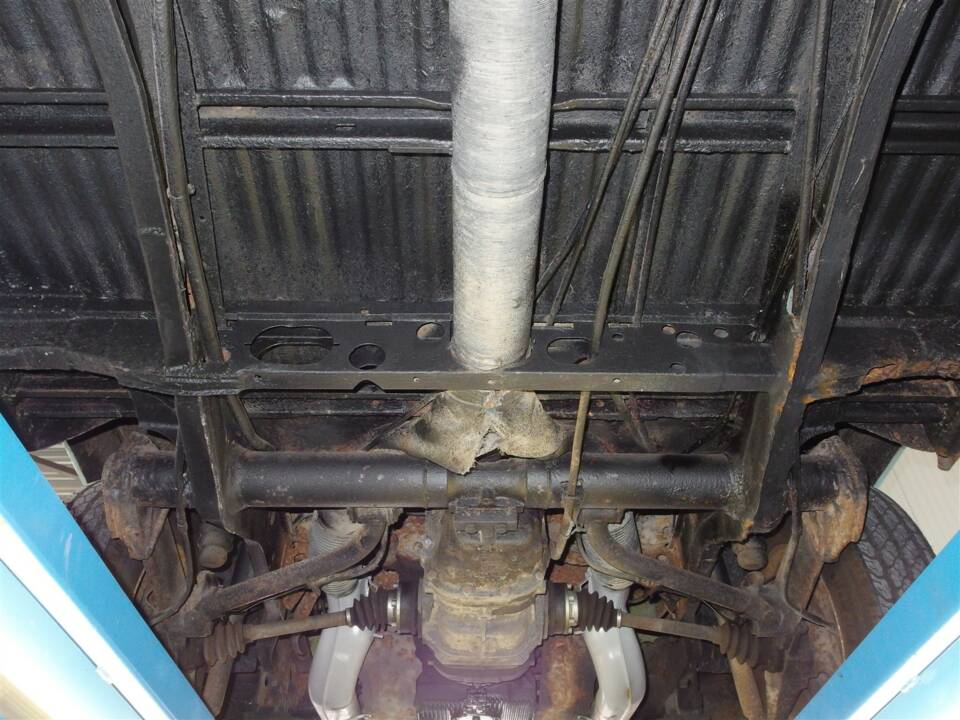 Bild 89/99 von Volkswagen T2b Kastenwagen (1977)