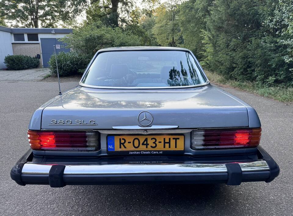 Image 6/8 of Mercedes-Benz 380 SLC (1981)