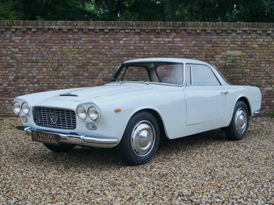 Image 23/50 of Lancia Flaminia GT 2.5 3C Touring (1964)