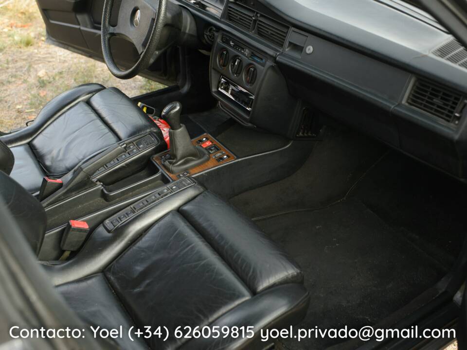 Image 25/41 of Mercedes-Benz 190 E 2.6 (1987)