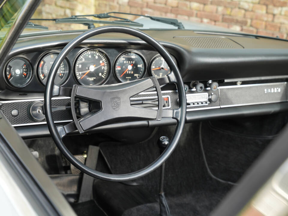 Image 17/50 of Porsche 911 2.0 T (1969)