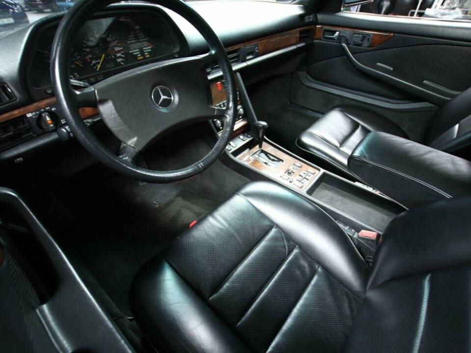 Image 12/30 of Mercedes-Benz 560 SEC (1988)