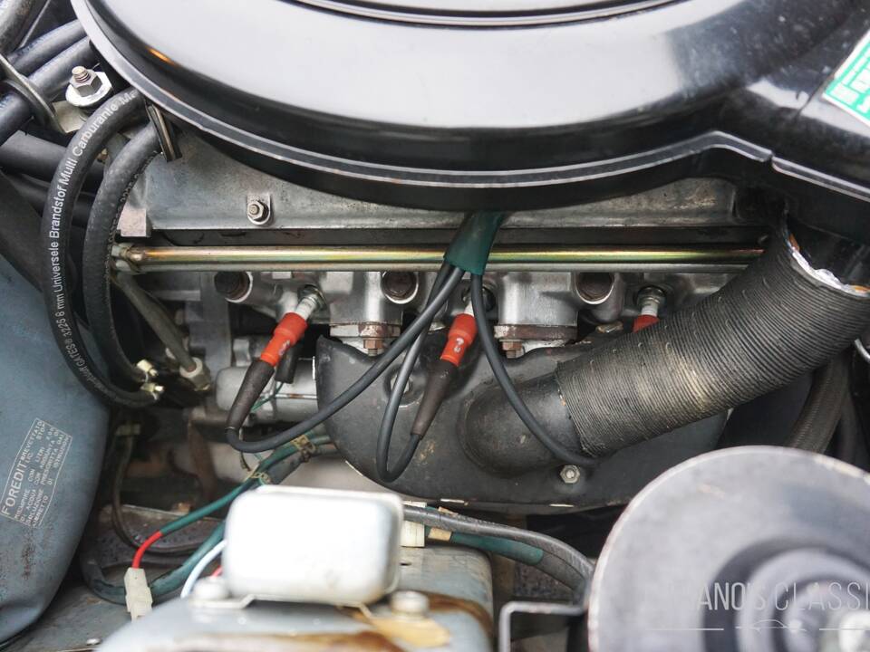 Image 54/66 of FIAT 130 Coupé (1972)
