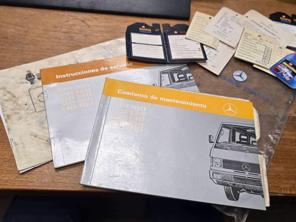 Bild 14/20 von Mercedes-Benz MB 140 (1989)