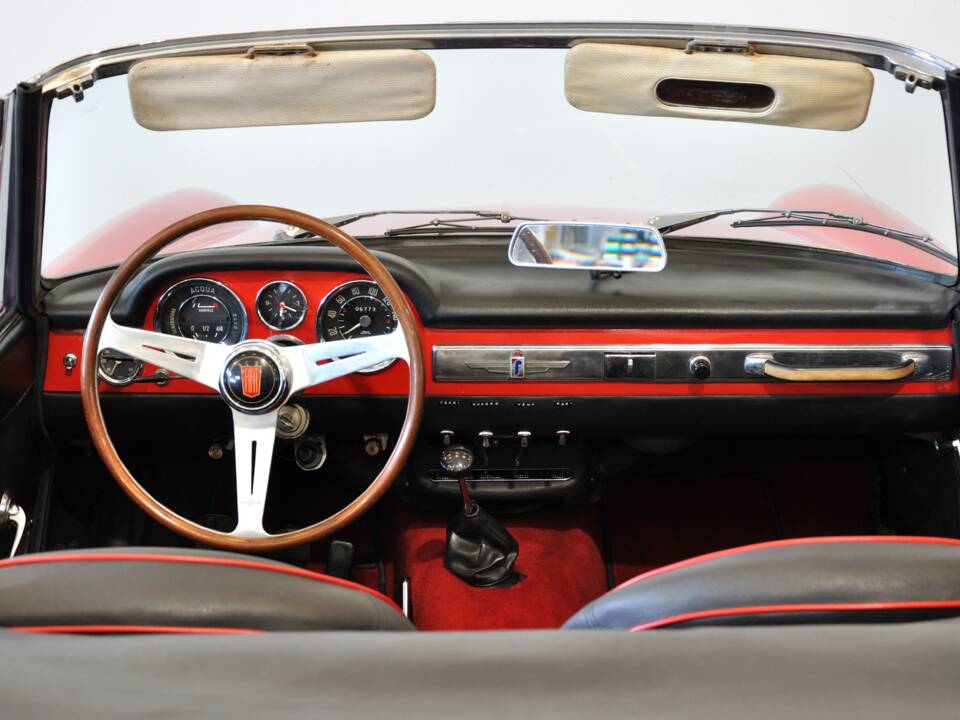 Image 23/29 of FIAT 1500 (1964)