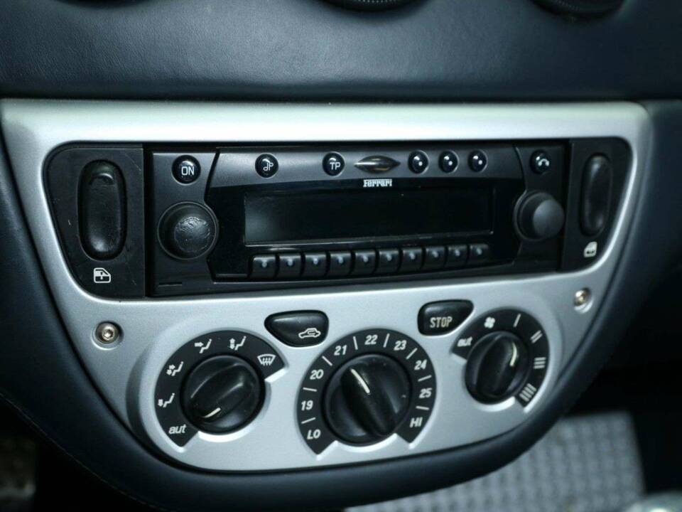 Immagine 19/50 di Ferrari 360 Spider (2003)