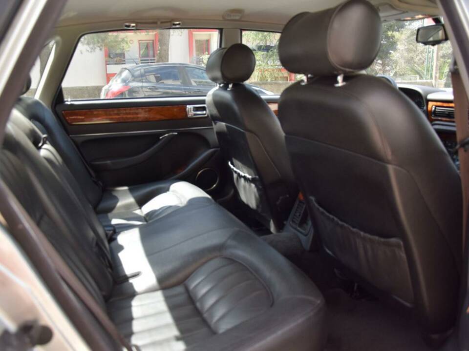 Image 8/33 of Jaguar XJ6 3.2 Executive (1995)
