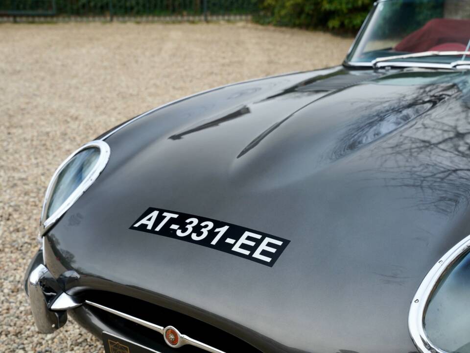 Immagine 21/50 di Jaguar E-Type 3.8 (1961)
