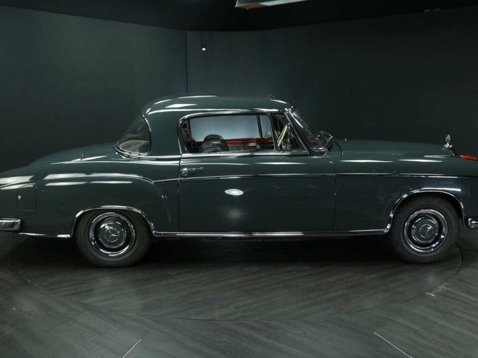 Bild 7/49 von Mercedes-Benz 220 SE (1960)