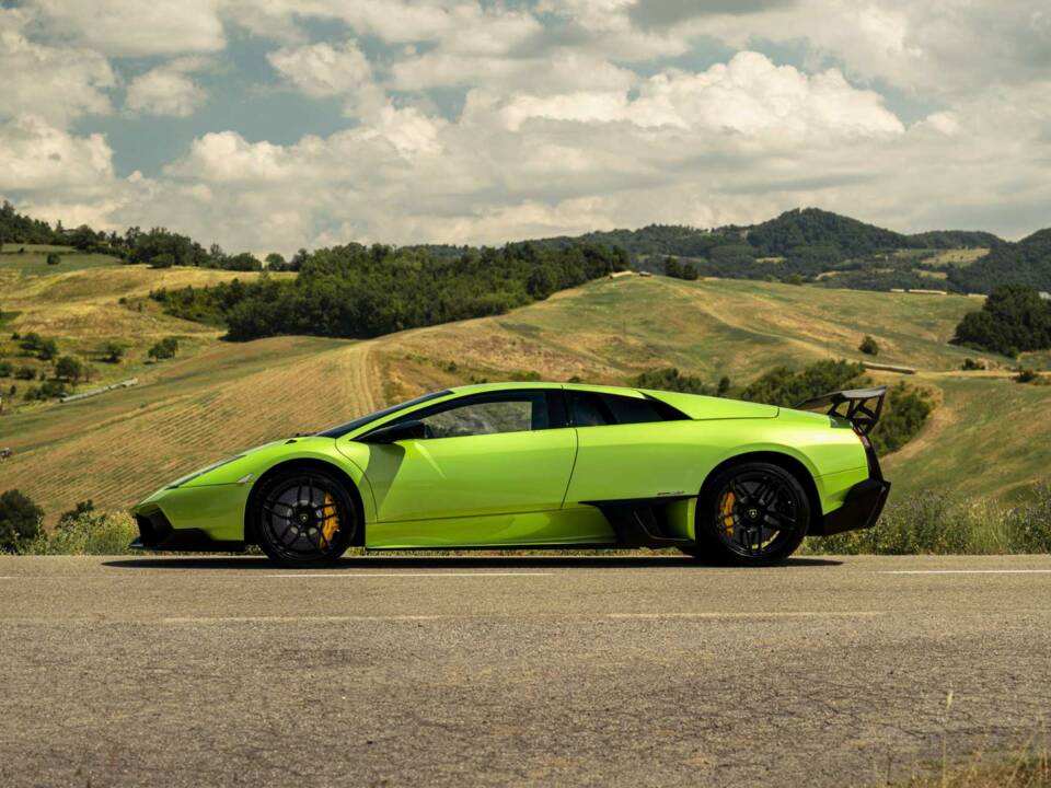 Image 8/25 de Lamborghini Murciélago LP670-4 SV (2009)