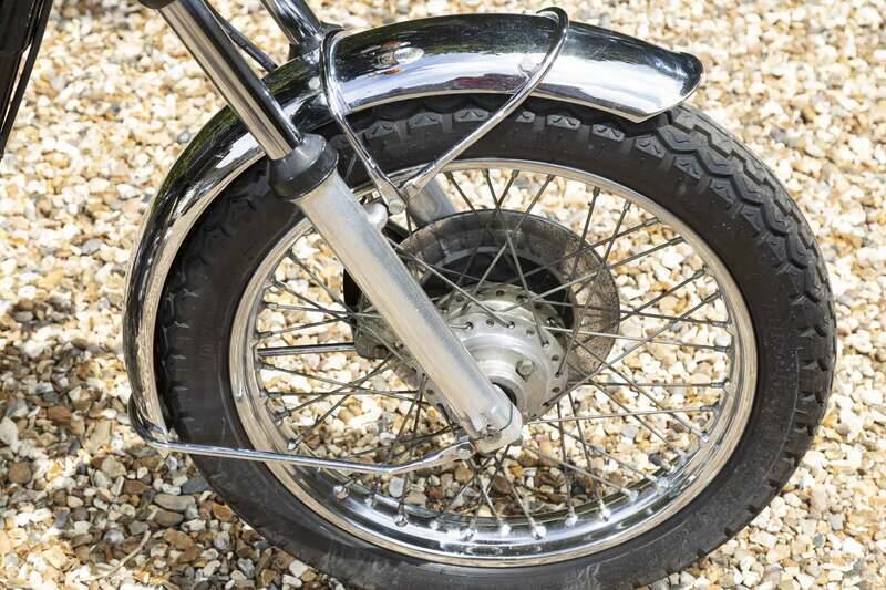 Image 12/39 of Triumph T 150 V Trident (1973)
