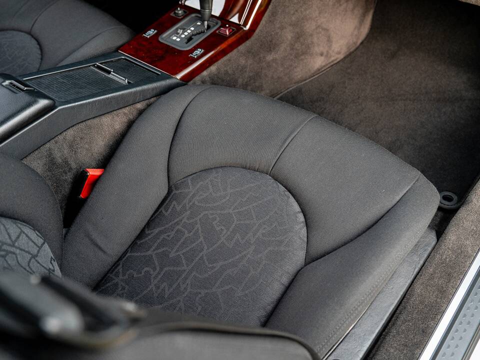 Image 36/47 of Mercedes-Benz SL 280 (1996)