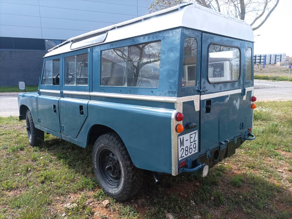 Image 3/20 of Land Rover 109 (1980)