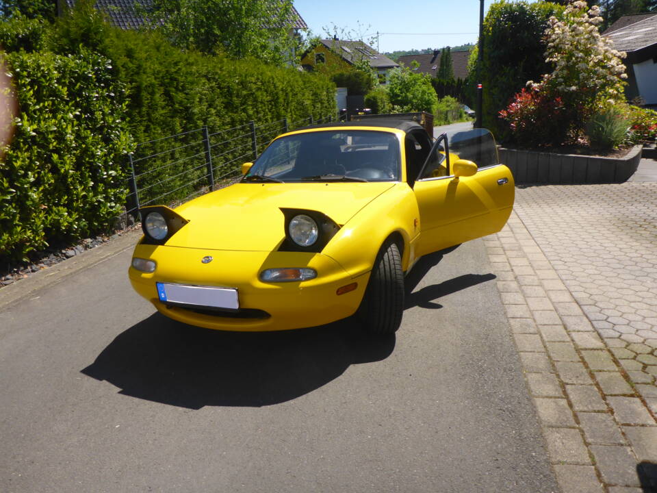 Immagine 35/56 di Mazda MX-5 1.6 (1995)
