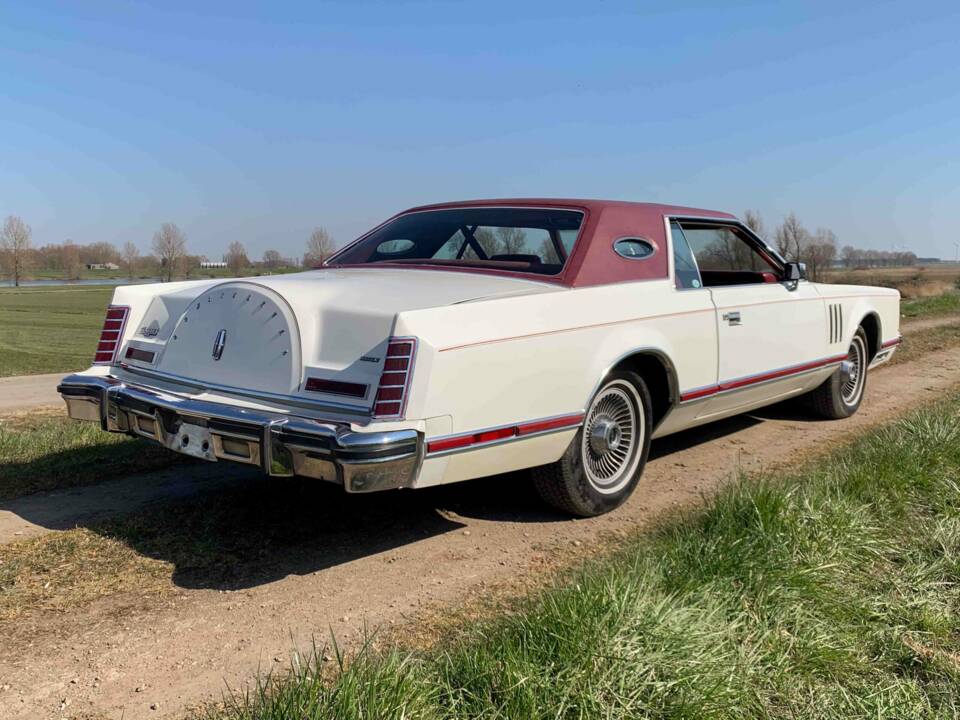 Image 8/8 de Lincoln Continental Mark V (1977)