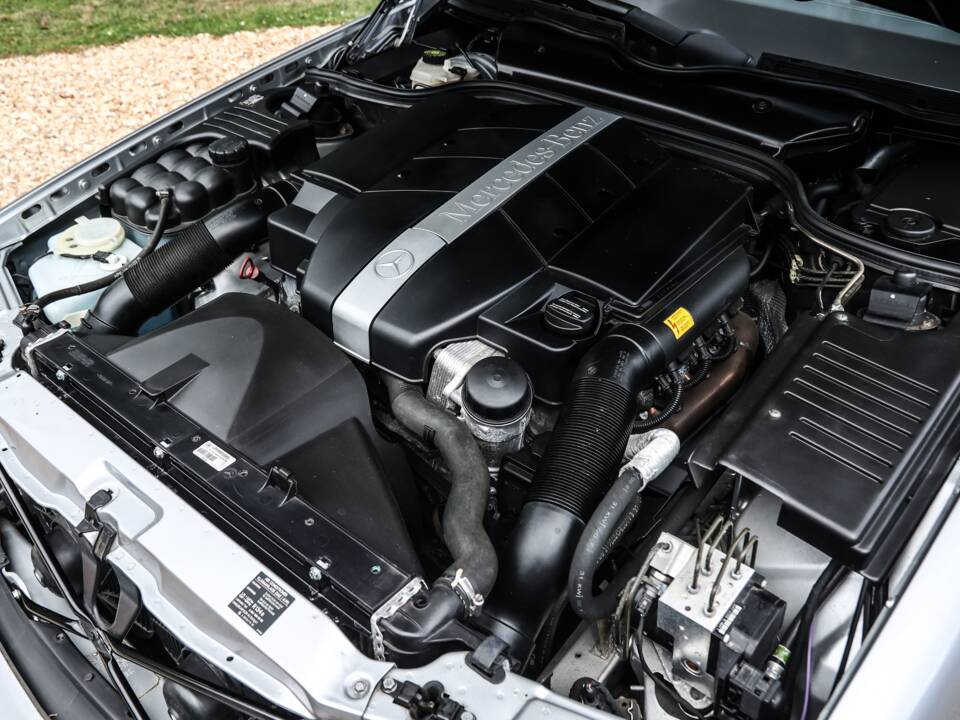 Image 5/43 of Mercedes-Benz SL 280 (2002)