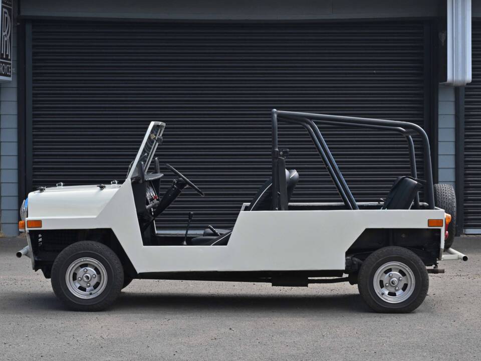 Immagine 2/50 di Mini Moke (1973)
