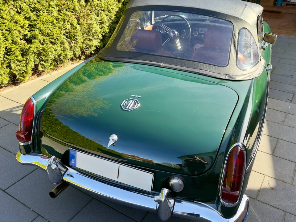 Imagen 8/15 de MG MGB (1965)