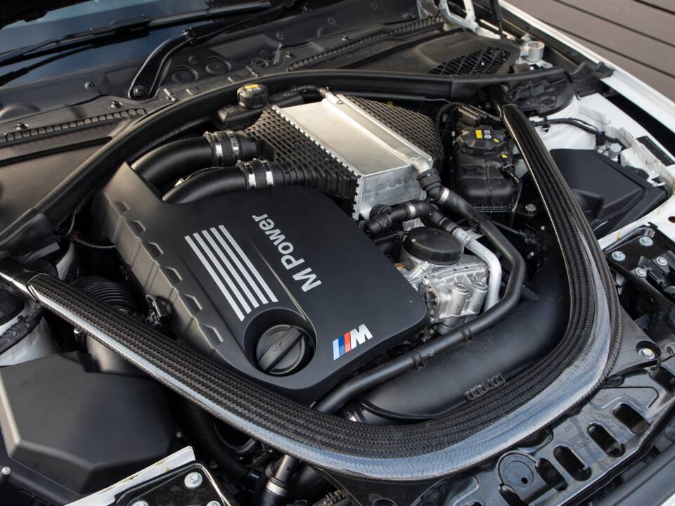 Image 12/67 of BMW M4 GTS "DTM Champion Edition" (2016)