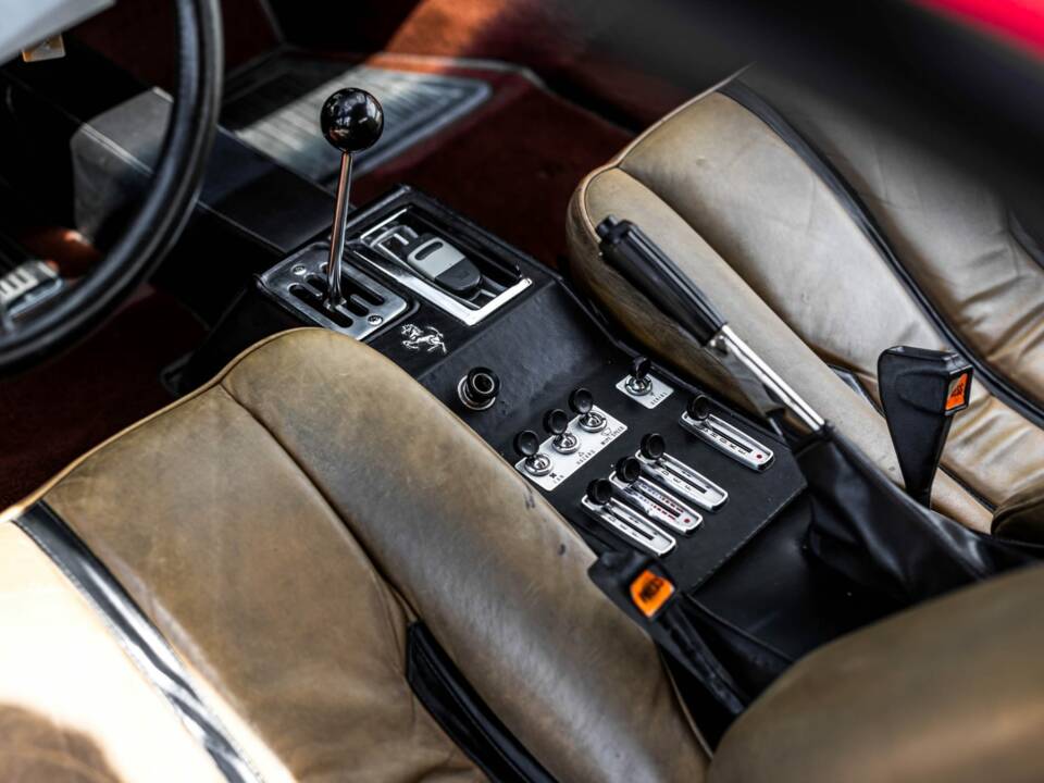Image 13/16 of Ferrari 308 GTB (1976)
