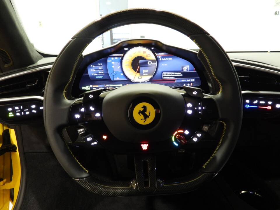Image 6/15 of Ferrari 296 GTS (2025)