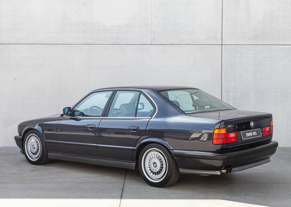 Immagine 6/8 di BMW M5 (1991)