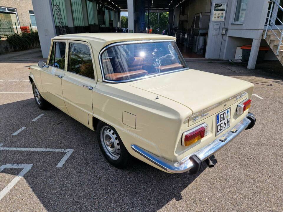 Obraz 8/8 pojazdu Alfa Romeo Giulia Nuova Super 1300 (1977)