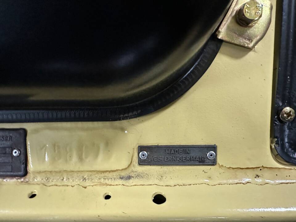 Image 62/101 of Porsche 356 B 1600 (1963)