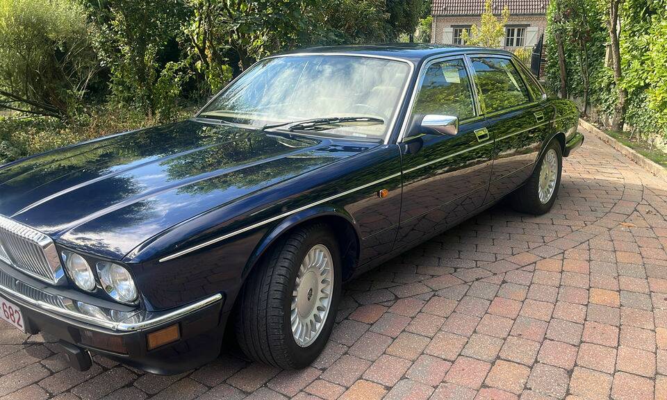 Afbeelding 1/8 van Daimler XJ 6 4.0 (1992)