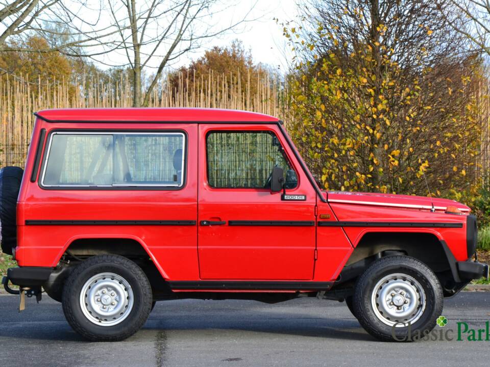 Bild 6/50 von Mercedes-Benz 200 GE (kurz) (1987)