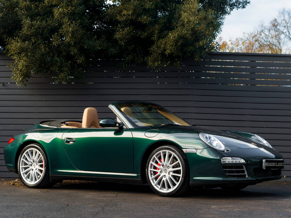 Image 1/53 of Porsche 911 Carrera 4S (2010)