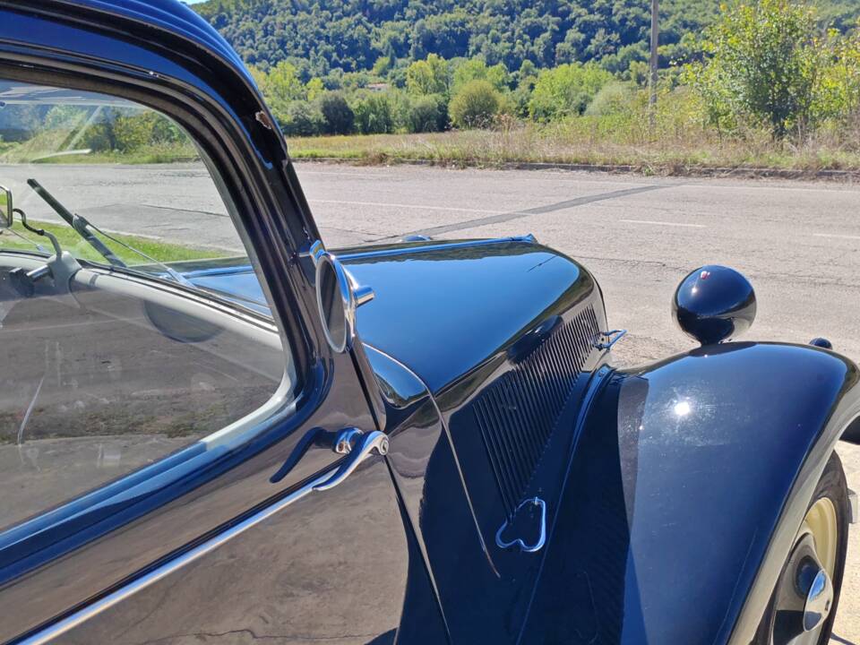 Image 26/47 of Citroën Traction Avant 11 B (1955)