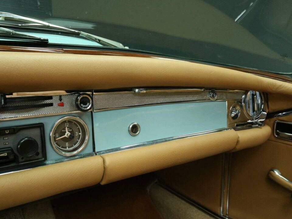 Bild 22/50 von Mercedes-Benz 280 SL (1971)