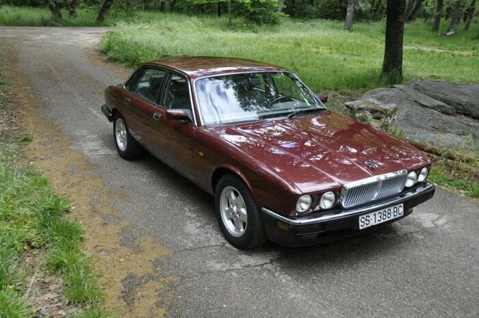 Image 4/7 of Jaguar XJ 40 3.2 (1994)