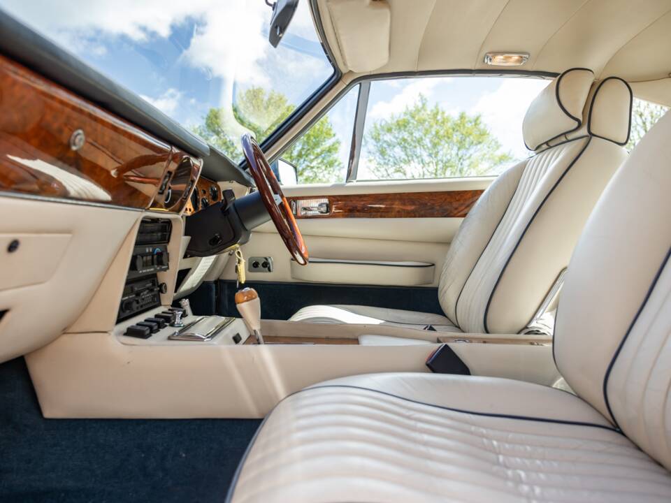 Bild 48/70 von Aston Martin V8 EFi (1988)