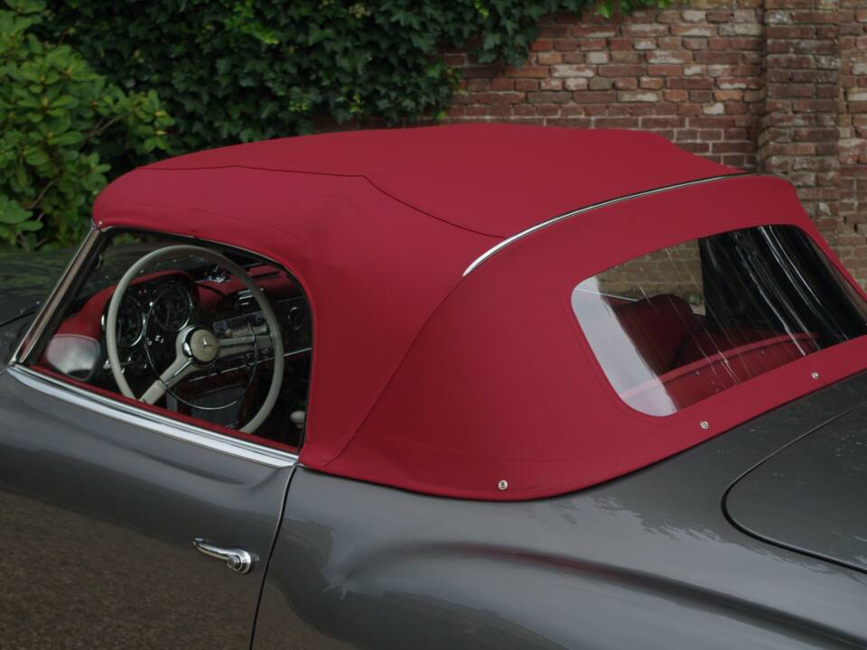 Image 19/50 of Mercedes-Benz 190 SL (1959)