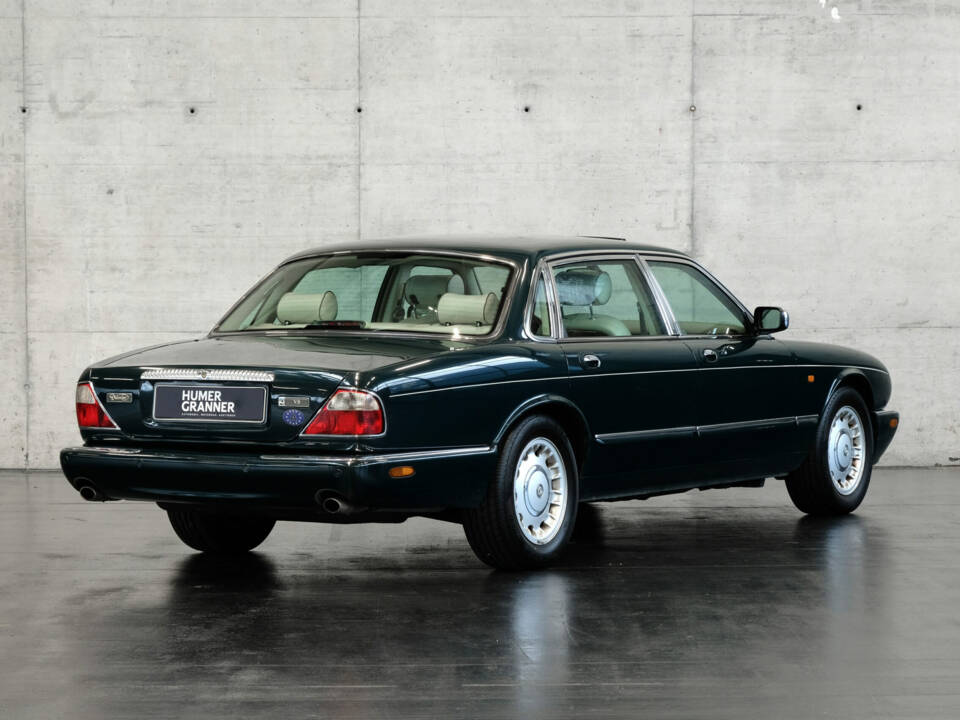 Immagine 4/23 di Daimler Super V8 (2000)