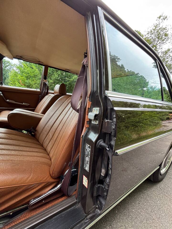 Image 8/37 de Mercedes-Benz 280 SEL 4,5 (1972)