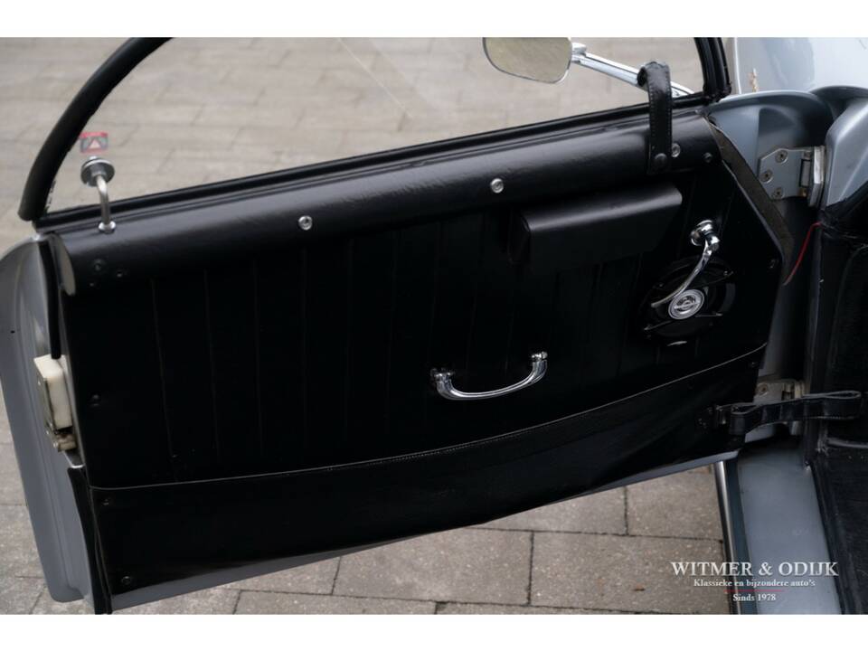 Image 39/46 of Porsche 356 A 1600 Speedster (1967)