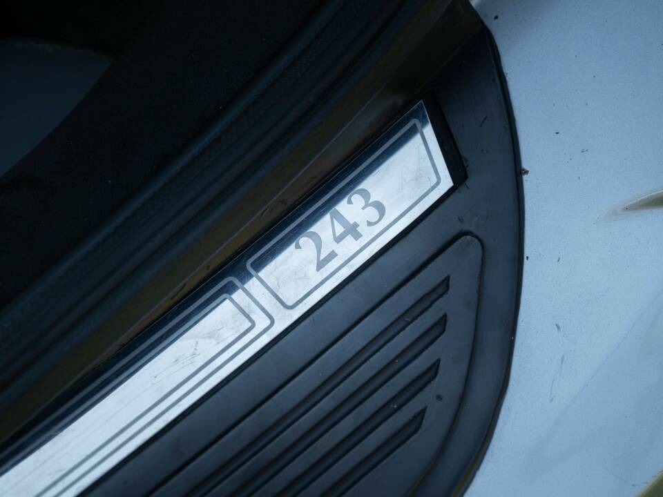 Bild 42/50 von Jaguar XJ 220 (1993)