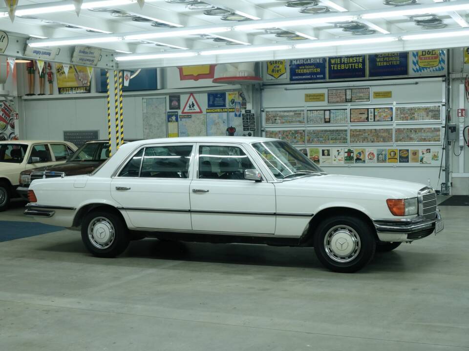 Image 14/50 de Mercedes-Benz 280 SEL (1978)
